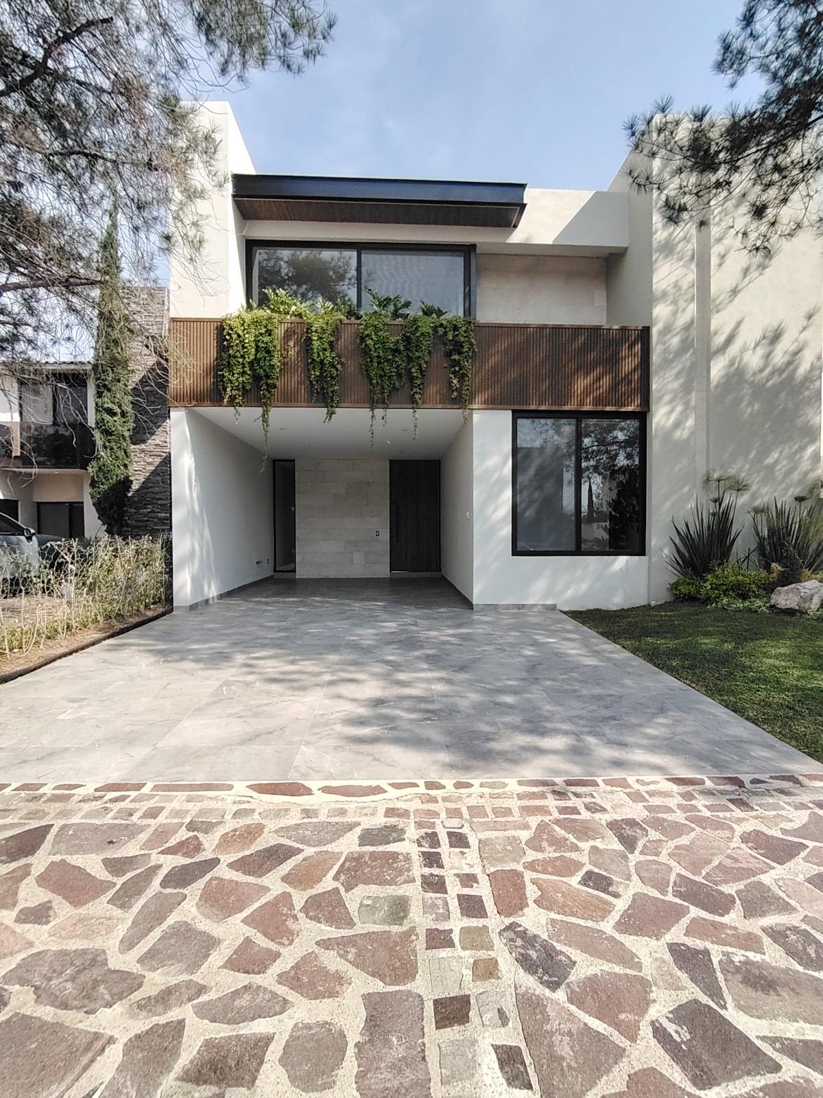 09d2a531-f055-4c35-9420-f9783875777d