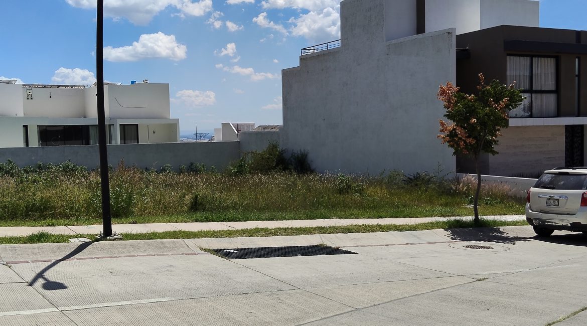 Terreno plano en Lomas Punta del Este- Privada Roble