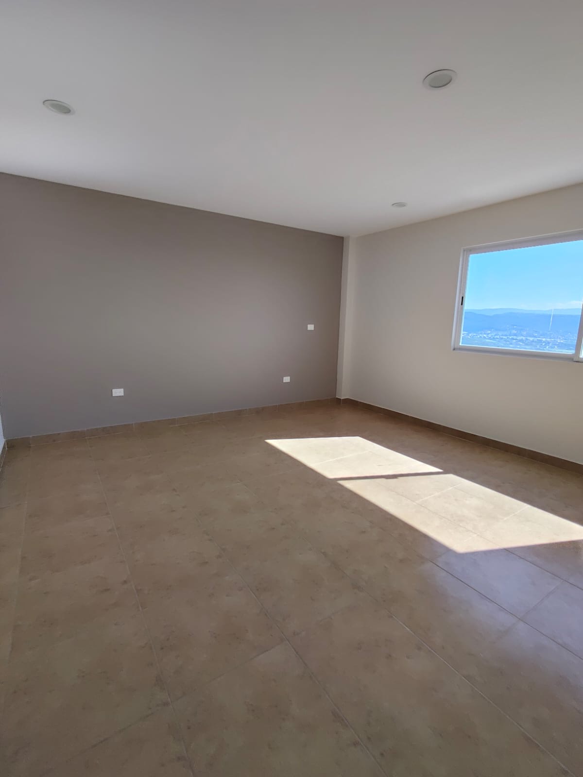 b1205c98-1abf-4922-8c4f-4ffcb23451d8