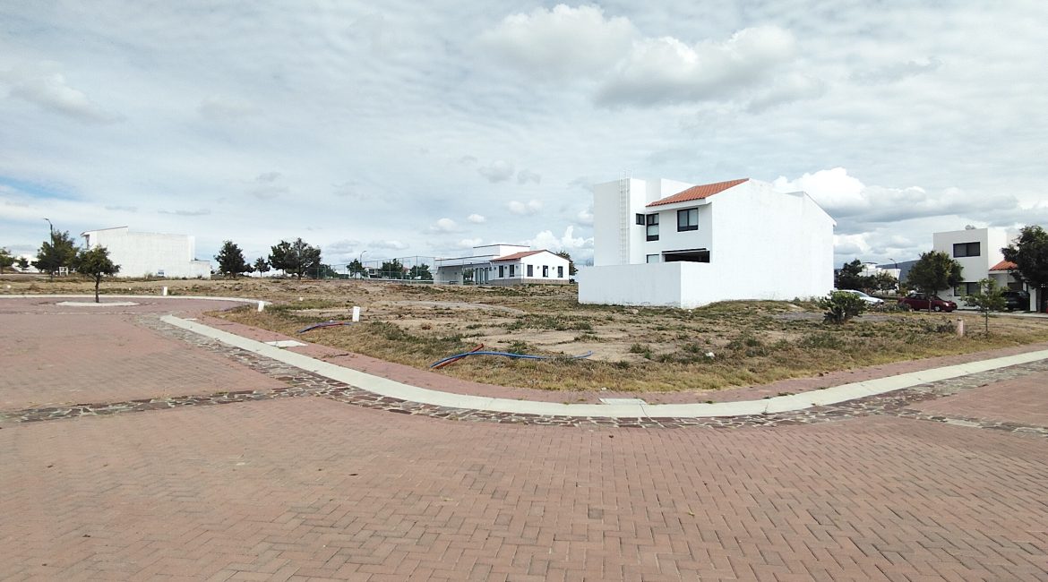 Terreno Ciudad Maderas-Flamaboyan