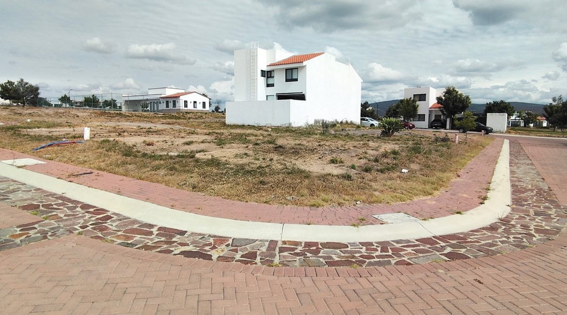 Terreno Ciudad Maderas-Flamaboyan