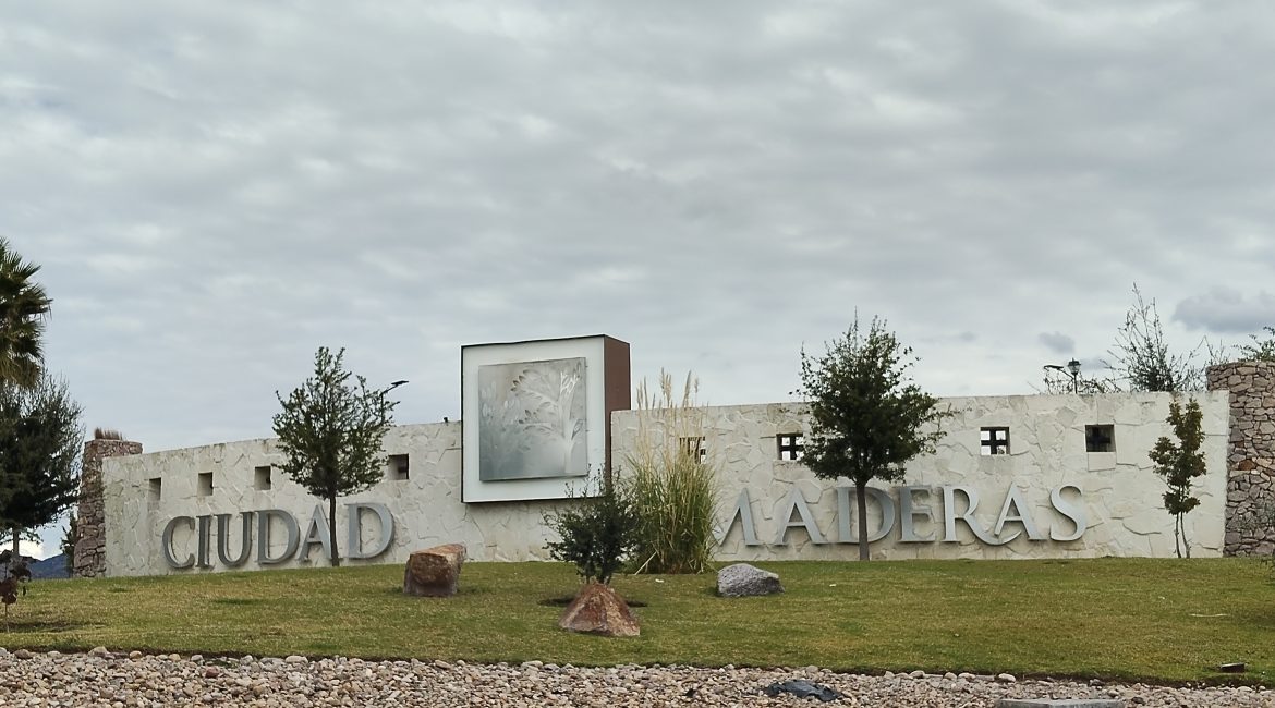 Terreno Ciudad Maderas-Flamaboyan