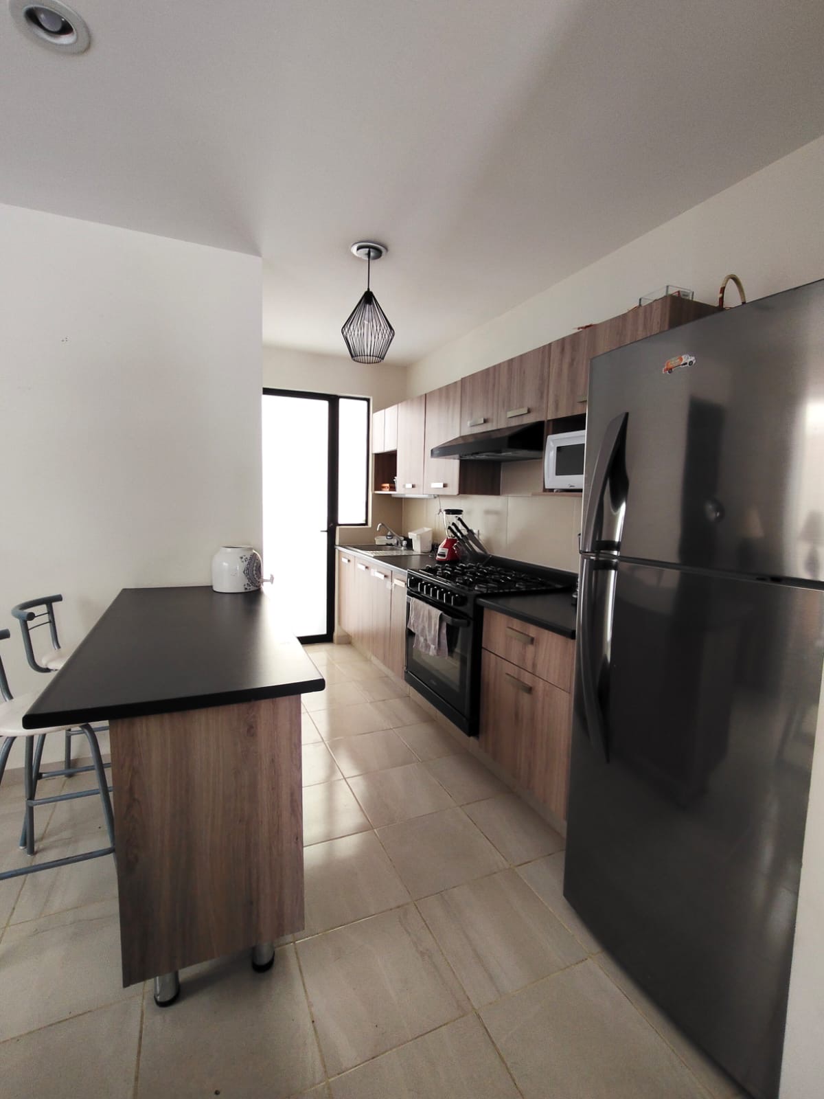 37F50810-C3CB-4D63-9701-0183DFD651BA