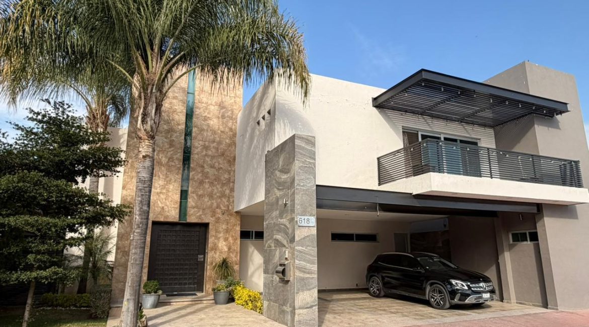 Residencia en Hacienda Santa Fe, zona sur León, Gto