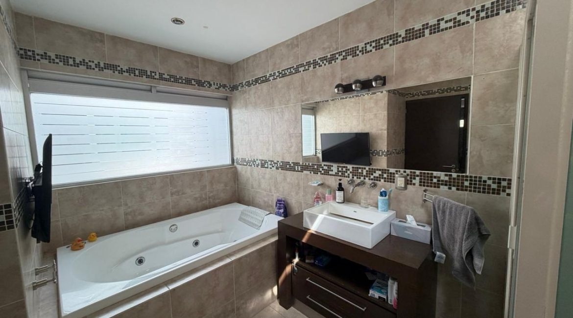 Residencia en Hacienda Santa Fe, zona sur León, Gto