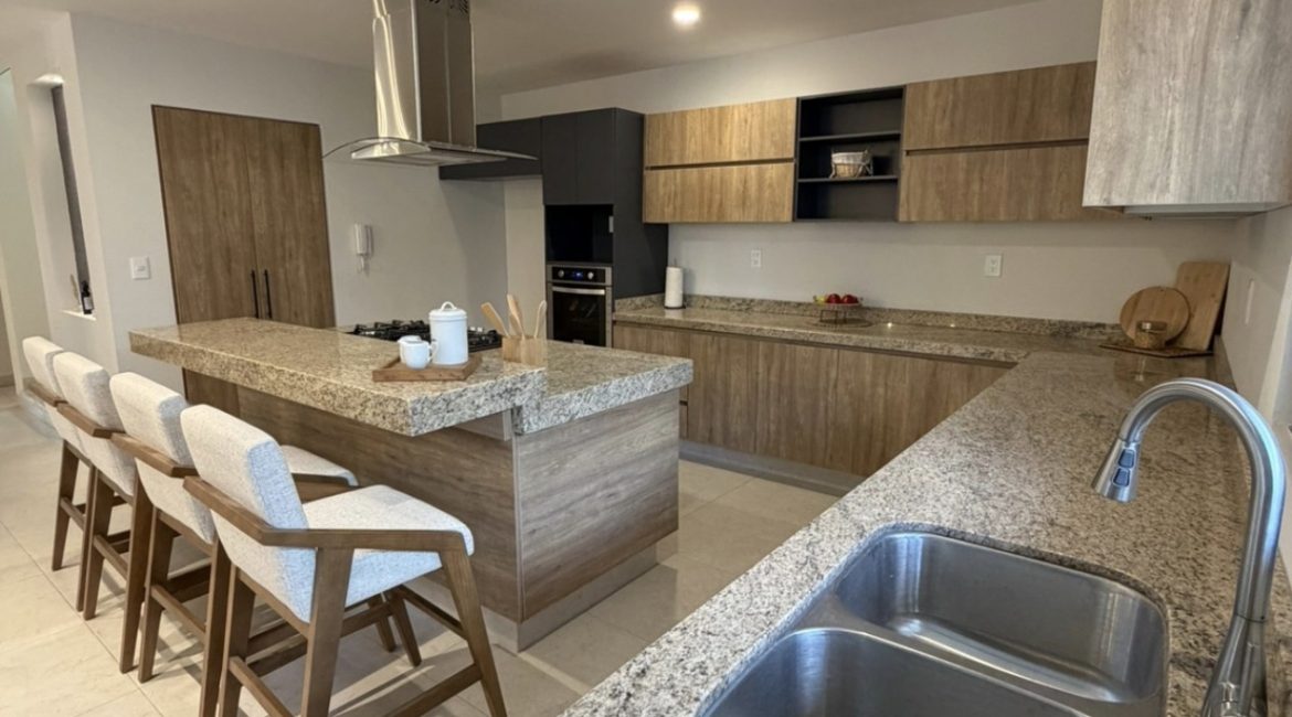 Casas nuevas en venta, punta del este y lomas punta del este en León, Gto.