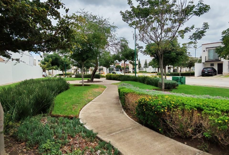 De Alba Residencial Casa en VENTA