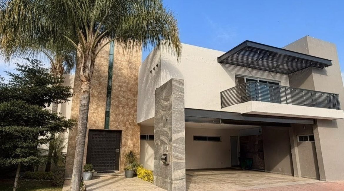 Residencia en Hacienda Santa Fe, zona sur León, Gto