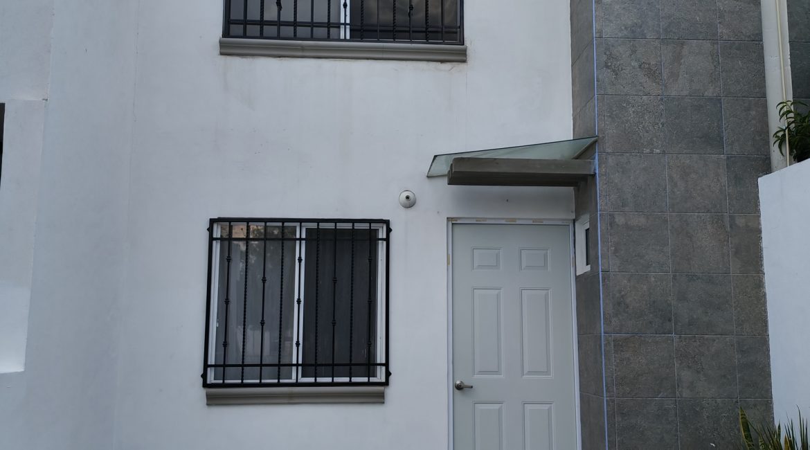 CASA EN VENTA AMPLIADA HEROES DE LEÓN, LEÓN, GTO