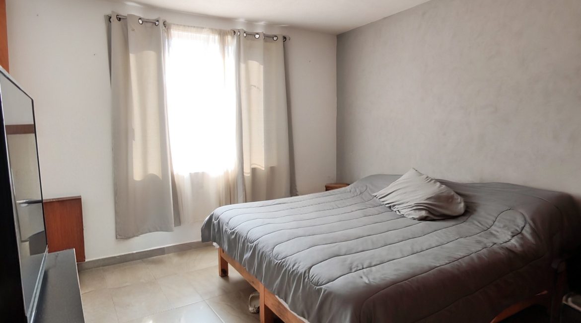 CASA EN VENTA EN ESQUINA HEROES DE LEON, LEON GTO
